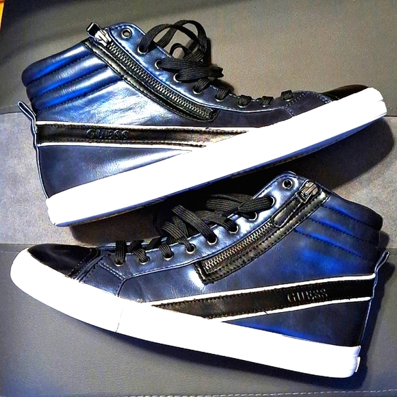 GUESS MEN leather Sneakers Excellent condition CLEAN!! With zipper Nice - Picture 1 of 8